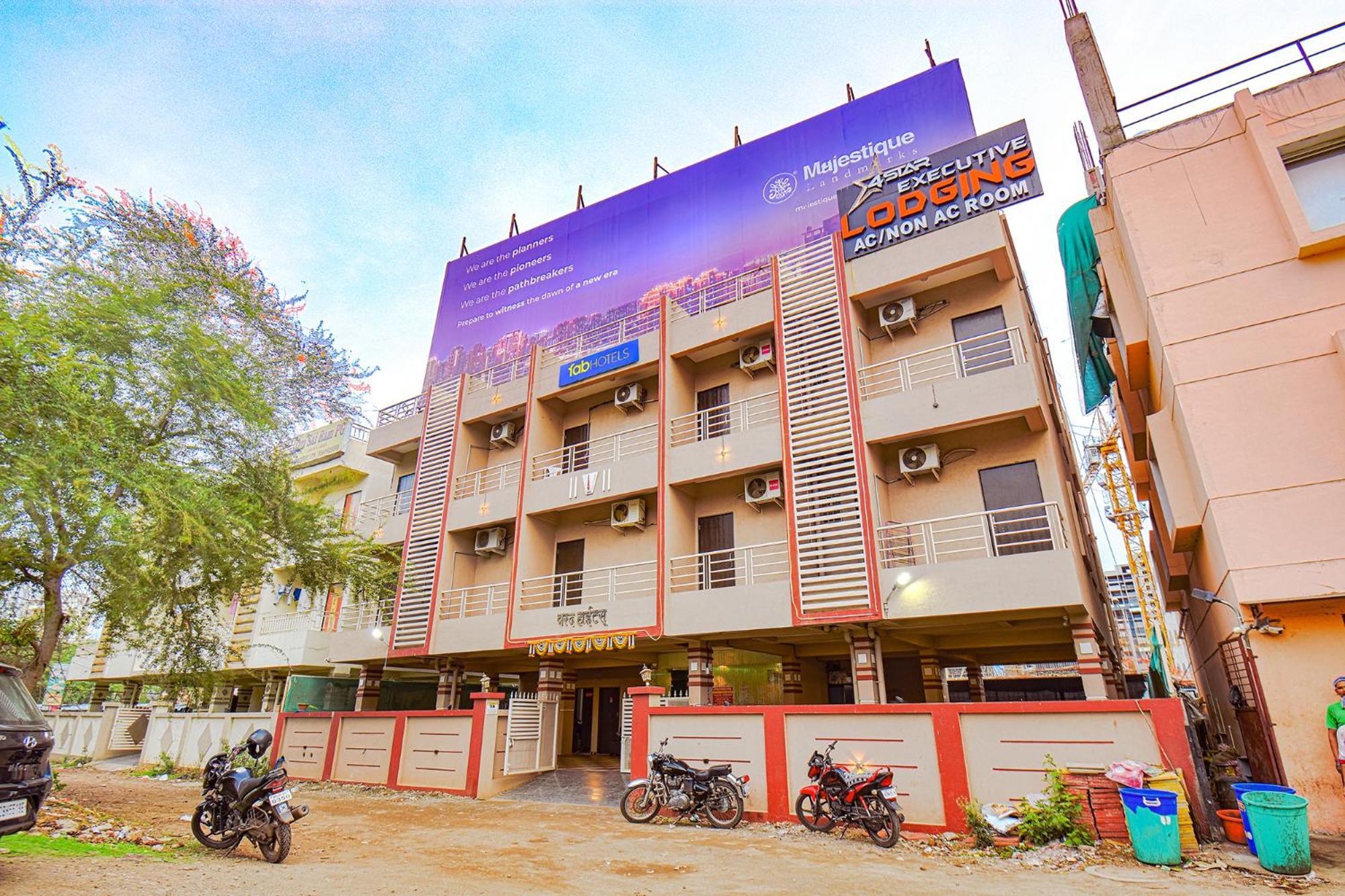Hotel Fabexpress 4 Star Executive - Nr World Trade Center Pune Exterior foto